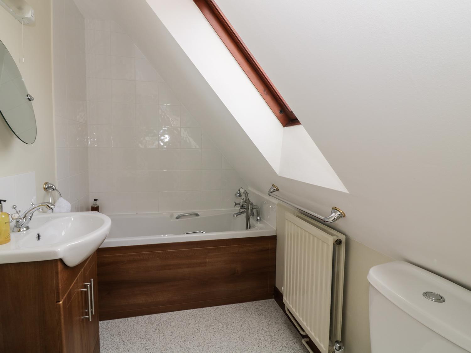 The Lodge Off High Street Hadleigh  Экстерьер фото